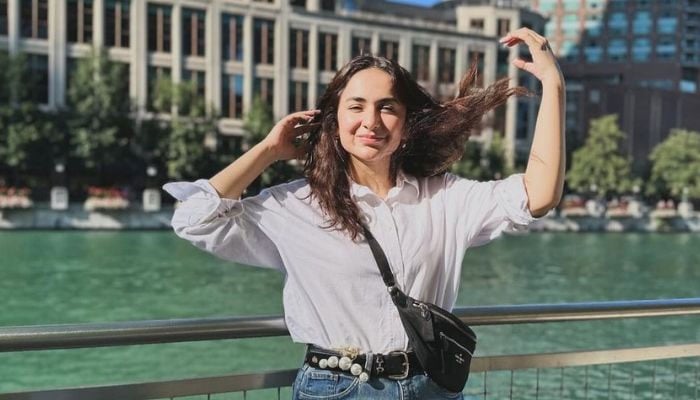 Yumna Zaidi heads to Chicago for yet another leg of her meet and greet with fans