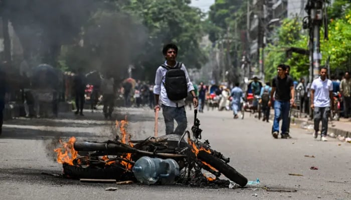 Bangladesh anti-government protests: Death toll climbs to 90 as violence escalates