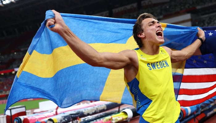 Swedish-American track and field athlete breaks the world record for the ninth time