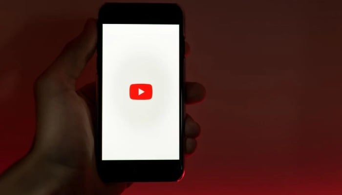 YouTube begins testing Sleep Timer feature exclusively for premium users