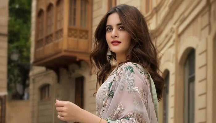 Aiman Khan rings in Pakistans 77th birthday with a sweet message