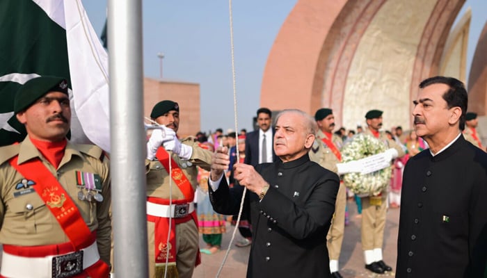 Shahbaz Sharif demands ‘honesty and hard work’ from Pakistanis