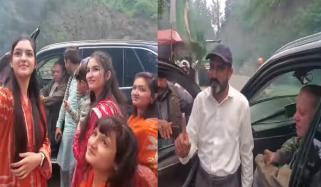 نواز شریف کو نتھیا گلی میں لوگوں نے سڑک کنارے روک لیا