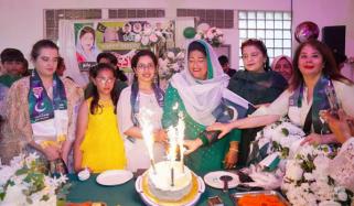 پیرس: سماجی شخصیت روحی بانو کا خواتین کیلئے ’جشن  آزادی میلہ‘