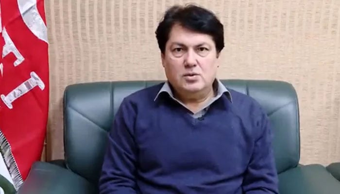 مشیر اطلاعات خیبر پختون خواہ بیرسٹر سیف ــــ فائل فوٹو