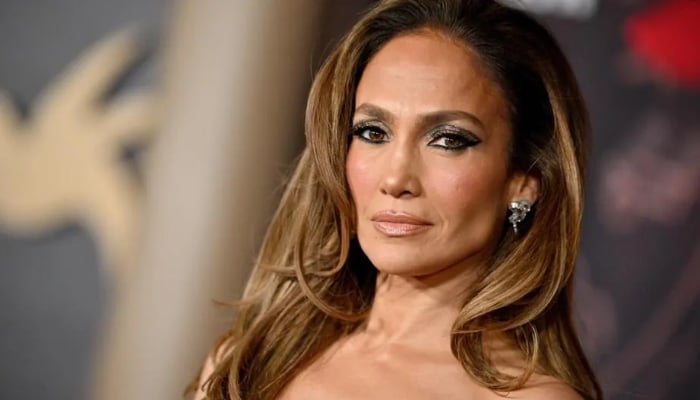 Jennifer Lopez shares ‘dysfunctional’ love lessons for deeply personal Unstoppable performance