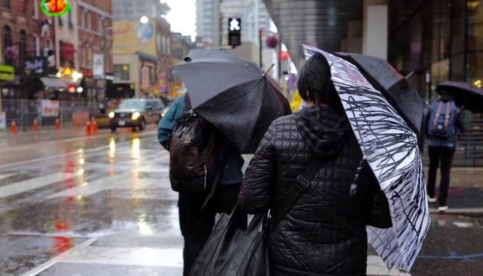 UK braces for colder weather and thundery showers next week