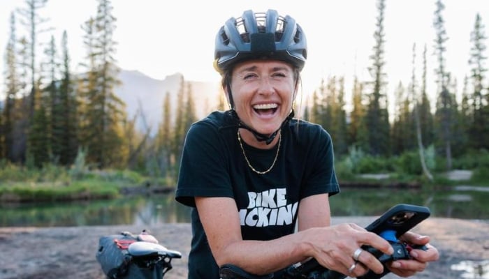 US cyclist completed her ride around the world in 108 days, 12 hours, and 12 minutes