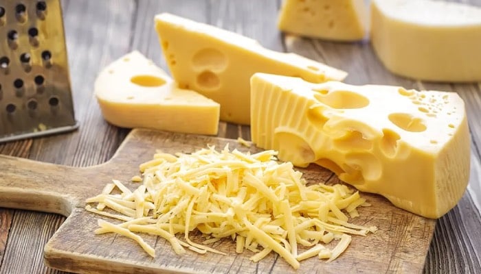 Love cheese but struggling with weight? Try THESE smart choices to lose pounds