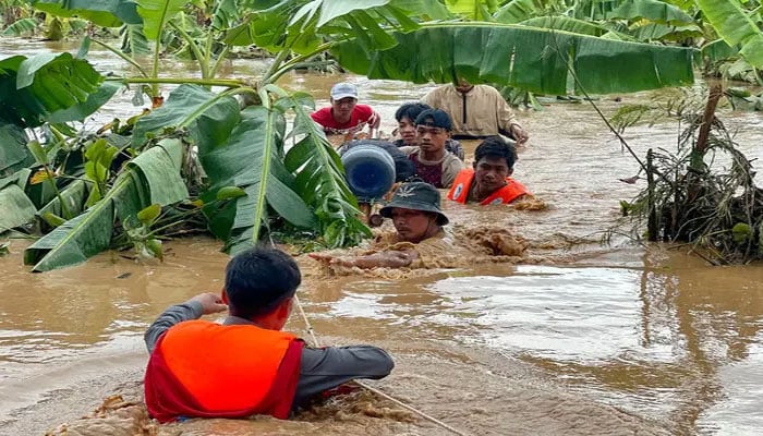 طوفان یاگی کی تباہ کاریاں، 113 افراد ہلاک، 64 لاپتہ