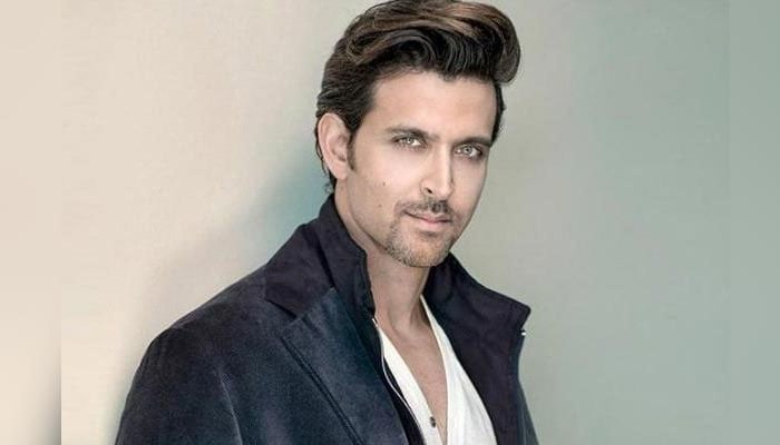 Hrithik Roshan soaks in picturesque beauty of Italy during War 2 shoot