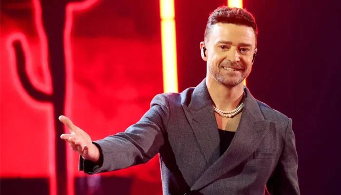 Justin Timberlake gets back to work amid community service orders