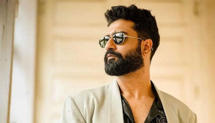 Vicky Khaushal shows off epic dance move during work out