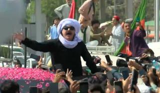 راولپنڈی احتجاج: گنڈاپور کا قافلہ اٹک پُل سے پنجاب میں داخل