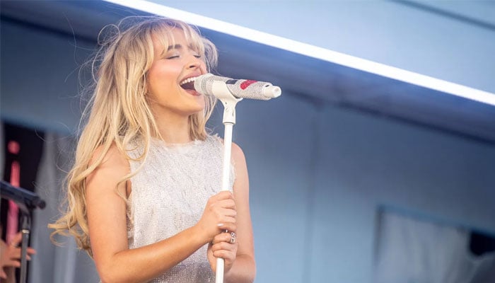 Sabrina Carpenter fires back at lip sync rumors amid Short n’ Sweet Tour