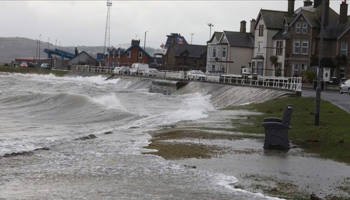 Southern regions of England brace for heavy rainfall and storm alerts