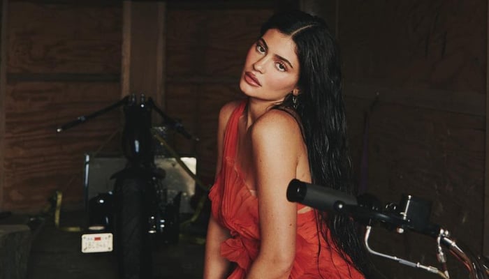 Kylie Jenner gives away her secret beauty tips to rule hearts