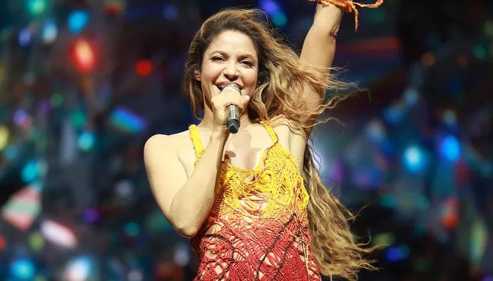 Shakira announces new dates for North American Las Mujeres Ya No Lloran Tour