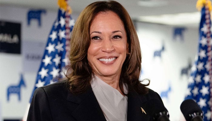 Kamala Harris accidently caught swearing on camera