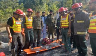 کہوٹہ میں چٹان کے سوراخ میں پھنسے بچے کو نکال لیا گیا