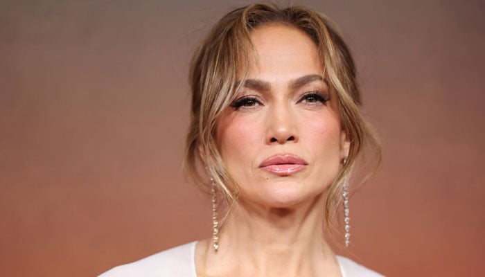 Jennifer Lopez recreates iconic Attack of the 50 Foot Woman poster