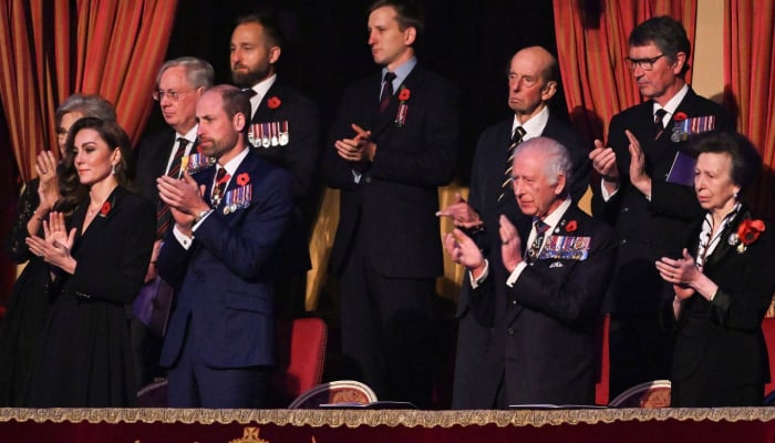 Royal Family pays poignant tribute on Festival of Remembrance