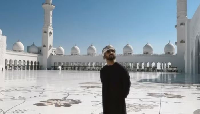 Diljit Dosanjh amazes Muslim fans as he sets foot in Sheikh Zayed Grand Mosque