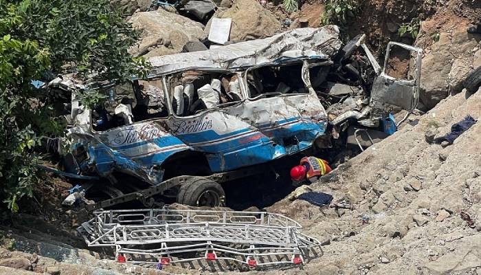 Over-speeding wedding bus claims 14 lives in northern Pakistan