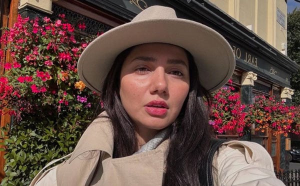 Mahira Khan channels old-school charm in new post: ‘Classic’