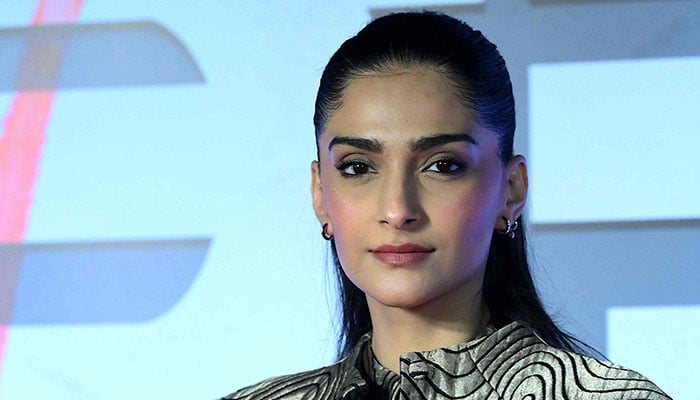 Sonam Kapoor makes SHOCKING confession about her health