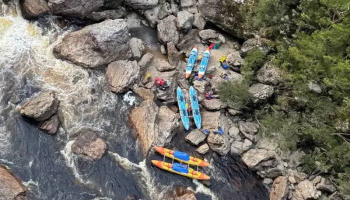 Tourist loses leg in harrowing kayaking rescue in Tasmania