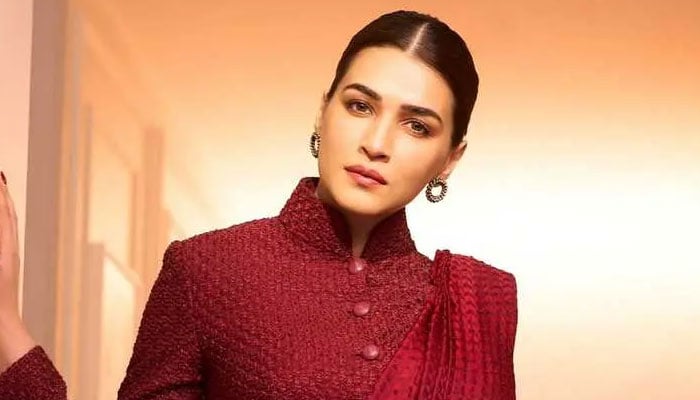 Kriti Sanon conquers hearts in maroon elegance