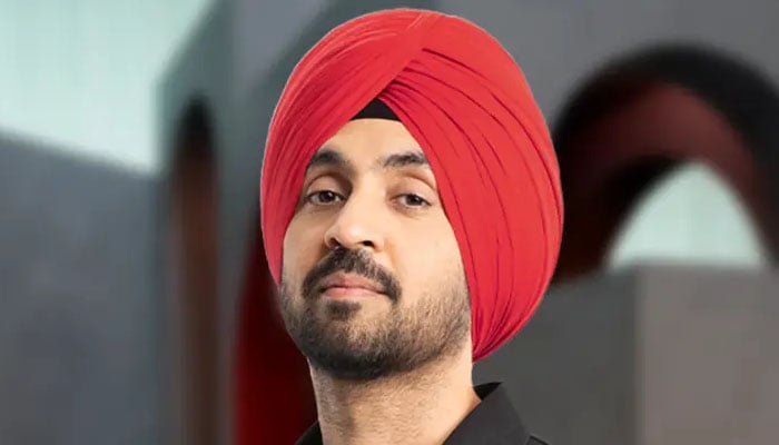 Diljit Dosanjhs concert takes romantic turn with dreamy proposal