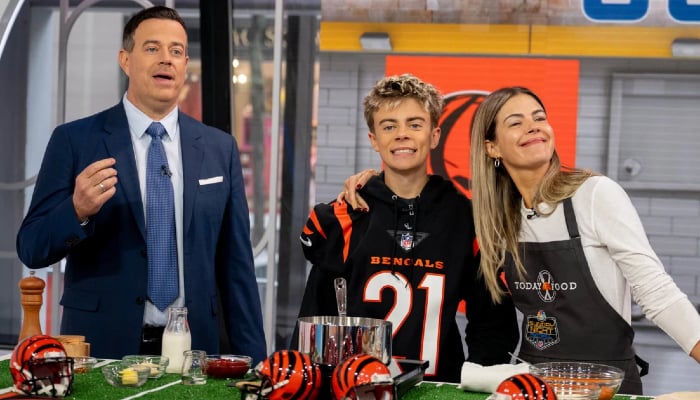 Jackson Daly along with mom Siri Pinter makes vodka sauce pizza at Carson Daly’s The Today Show