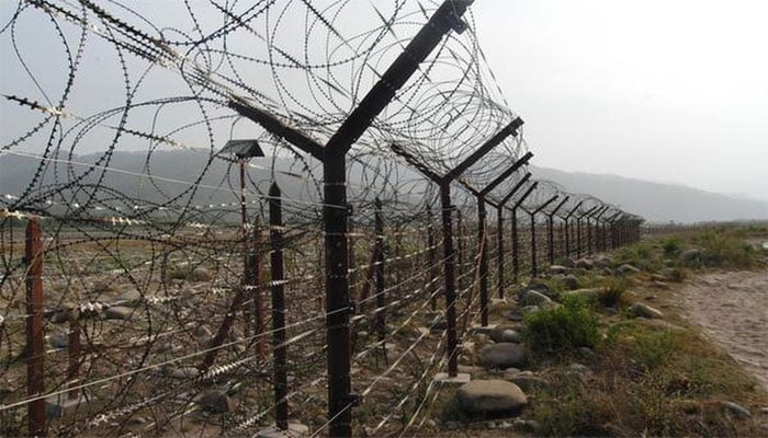 مقبوضہ کشمیر سے آزاد کشمیر پہنچنے والی لڑکی گرفتار، شادی کے وعدے پر ایل او سی پار کیا، لڑکی کا بیان