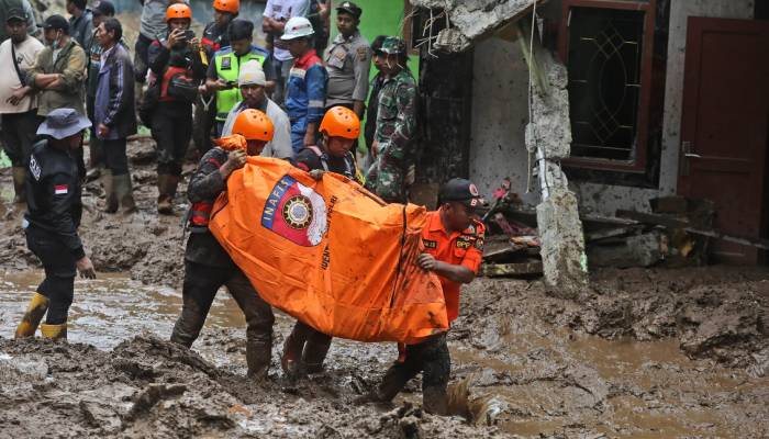 Tragic minibus disaster leaves 27 dead amid flash floods in north Sumatra