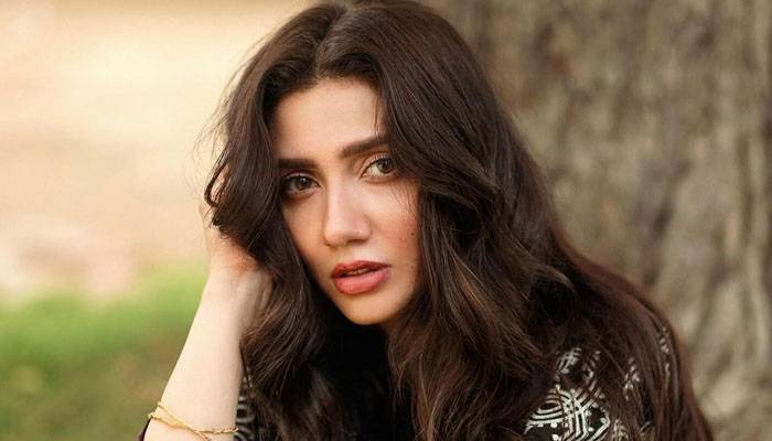 Mahira Khan shares cryptic thoughts ahead of ‘Love Guru’ release