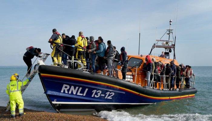 English Channel crossings exceed 20,000 amid Labours policy shift