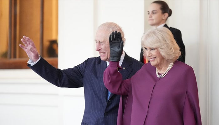 Royal family bids ‘formal farewell’ as Buckingham Palace shuts down for three years