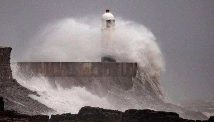 Storm Darragh to bring strong gusts, heavy rain to UK THIS weekend
