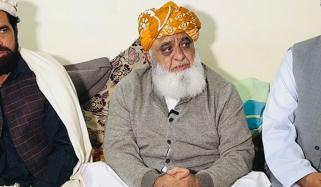 مولانا فضل الرحمان نے حکومت کو ایک دن کی مہلت دے دی 