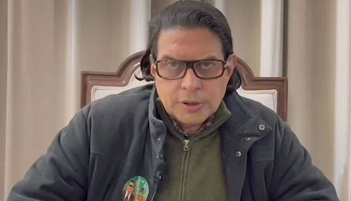 بانی پی ٹی آئی کو فوجی عدالتوں کے سامنے پیش کرنے کا منصوبہ ہے، سلمان اکرم راجہ - فوٹو: فائل