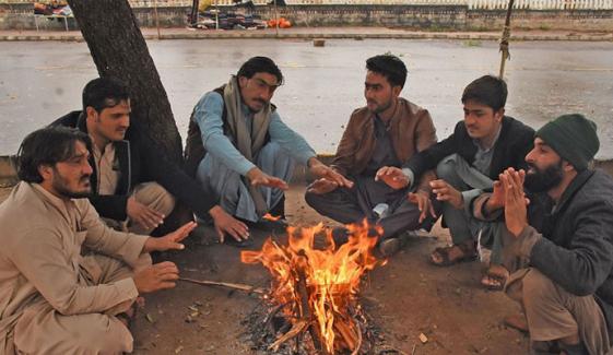 ملک میں موسم سرد، بالائی علاقوں میں شدید سرد رہنے کا امکان