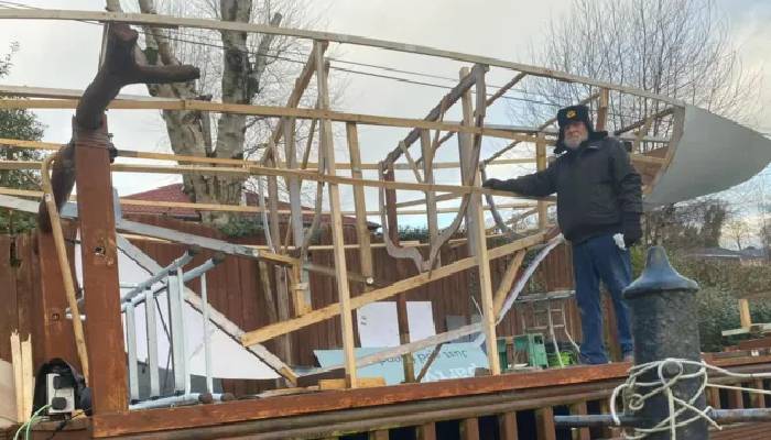 82-year-old man builds 30-foot yacht in backyard as Christmas project