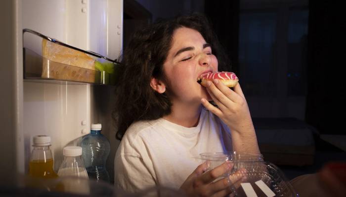 Late eating linked to higher blood sugar levels, study