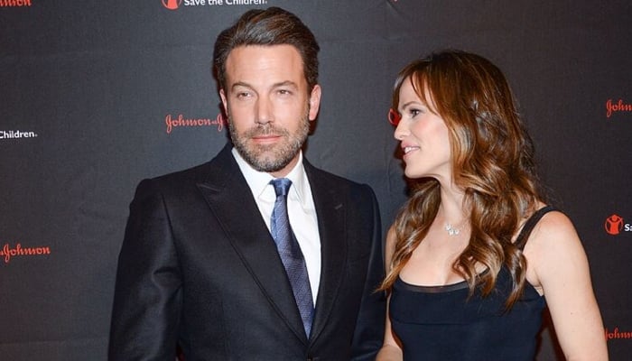 Jennifer Garner, Ben Affleck reunite for family Christmas celebration