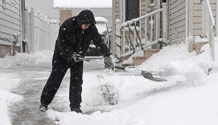 US to hit with biggest winter storm in over a decade