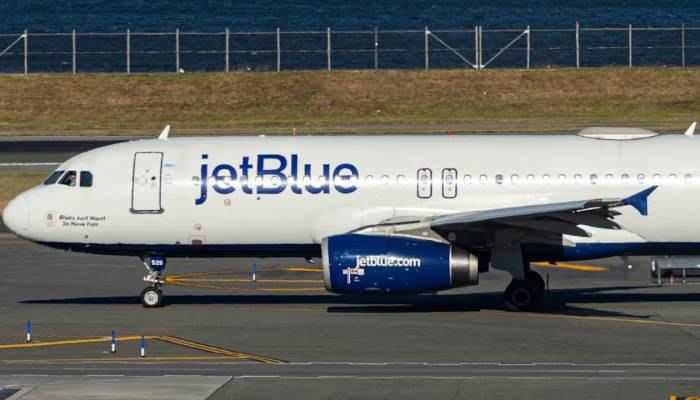 Two bodies found in JetBlue planes landing gear in Florida