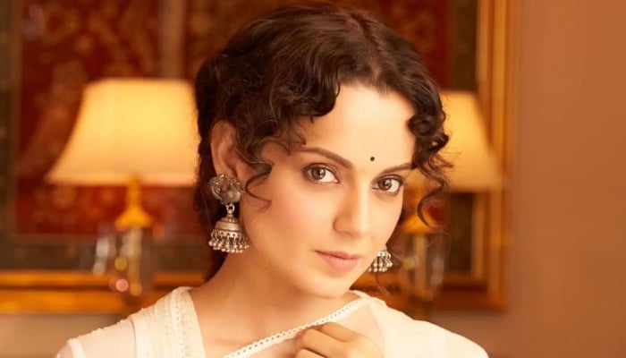 Kangana Ranaut lands in trouble after filming movie Emergency: not easy