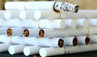 مرد اور عورت کی زندگی سے سگریٹ کتنے منٹ کم کردیتی ہے؟